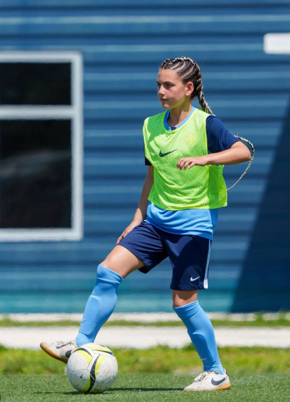 Christina Ruiz, Central Midfielder